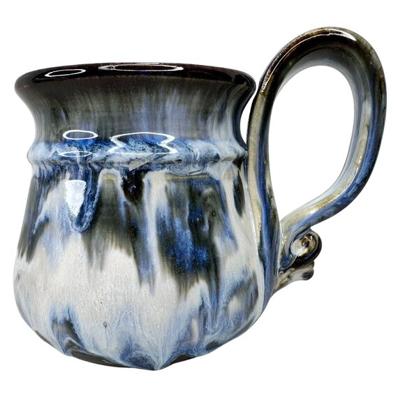 Hand Thrown Pottery Mug Oversized Sculpted Handle‎ Blue & Black Drip Glaze 16 Oz - Picture 1 of 13